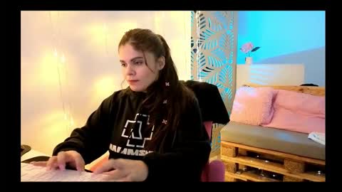 Snapshot of vickyvalencia2 chatting on 01-09-26, 06:16 vickyvalencia2 online show from 01-09-26, 06:16