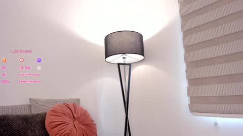 Victoria  online show from 12-20-24, 04:57