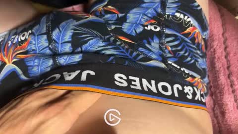 Snapshot of victoire84665212 chatting on 10-27-25, 01:59 victoire84665212 online show from 10-27-25, 01:59