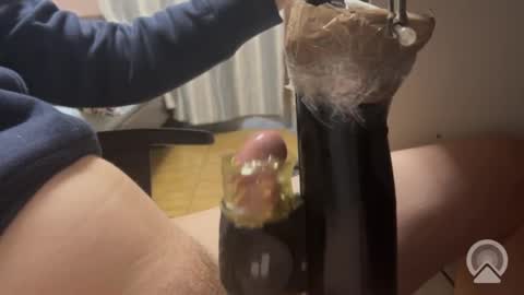 Snapshot of victoire84665212 chatting on 01-12-26, 08:03 victoire84665212 online show from 01-12-26, 08:03