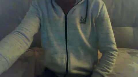 Snapshot of victor_1486 chatting on 11-17-25, 08:58 victor_1486 online show from 11-17-25, 08:58