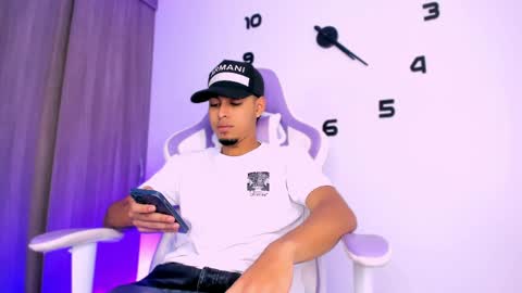 Snapshot of victor_ospina chatting on 04-02-26, 01:31 victor have a nice day ... online show from 04-02-26, 01:31