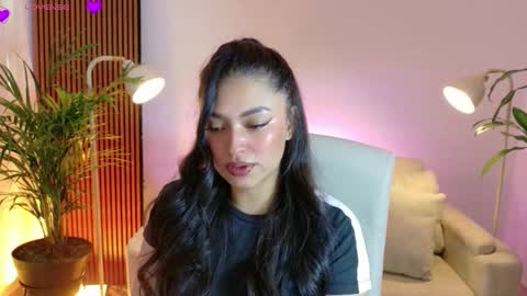 Snapshot of victoria___moon chatting on 02-07-26, 01:37 victoria online show from 02-07-26, 01:37