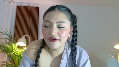 victoria online show from 05-11-26, 02:45