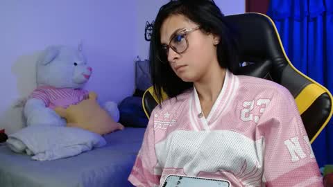 victoria online show from 03-26-26, 08:14