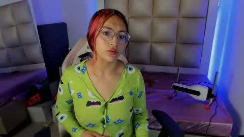 Victoria online show from 11-19-25, 12:05