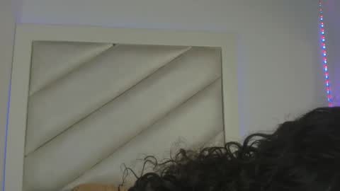 Victoria online show from 04-21-26, 04:19