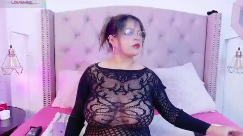 victoria_cherry_ online show from 04-11-26, 11:14