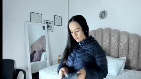 valentina online show from 10-12-25, 10:25