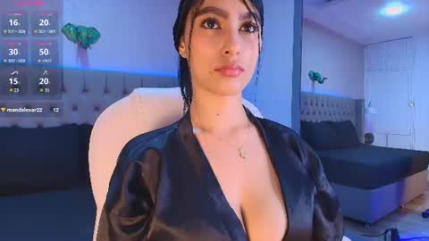 Snapshot of victoria_ellington chatting on 06-12-26, 11:31 online show from 06-12-26, 11:31