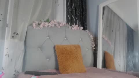 Snapshot of victoria_founta1n chatting on 03-16-26, 06:45 victoria_founta1n online show from 03-16-26, 06:45
