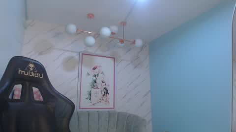 Victoria online show from 04-16-26, 01:56