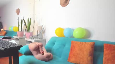 Victoria  online show from 03-07-25, 01:09