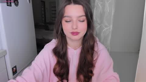 Snapshot of victoria_karma chatting on 02-14-25, 03:05 online show from 02-14-25, 03:05