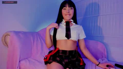 Victoria Laurent online show from 10-23-25, 06:28