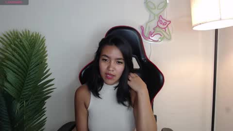 Snapshot of victoria_lens26 chatting on 03-25-26, 02:06 Victoria Lens online show from 03-25-26, 02:06