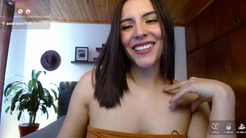 Snapshot of victoria_martelo chatting on 02-10-25, 04:25 VICTORIA MARTELO online show from 02-10-25, 04:25