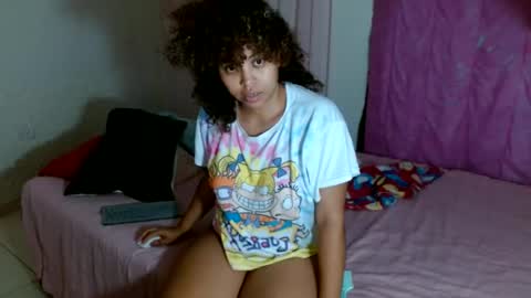Snapshot of victoria_miler chatting on 06-13-26, 09:24 VICKY online show from 06-13-26, 09:24
