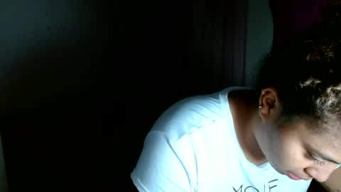 Snapshot of victoria_miler chatting on 06-18-26, 08:46 VICKY online show from 06-18-26, 08:46