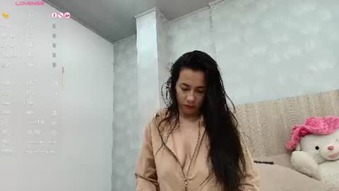 victoria_pachon online show from 07-18-26, 09:57
