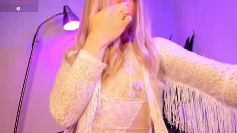 D A N I online show from 10-17-25, 08:33