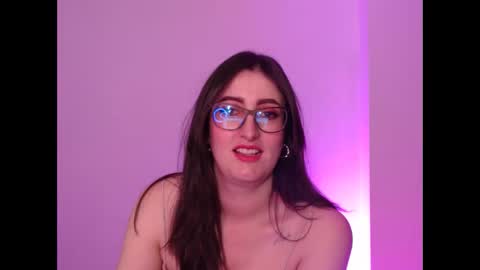 Snapshot of victoria_riider chatting on 01-17-25, 07:16 Victoria online show from 01-17-25, 07:16