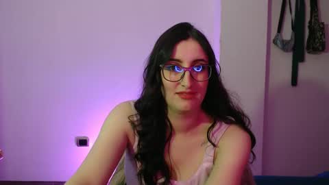 Snapshot of victoria_riider chatting on 09-17-25, 08:43 Victoria online show from 09-17-25, 08:43