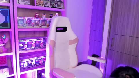 Snapshot of victoria_se chatting on 04-04-26, 05:49 Victoria online show from 04-04-26, 05:49