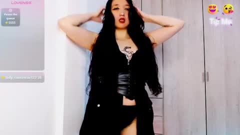 Victoria online show from 06-18-26, 07:29