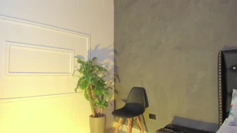 Victoria online show from 06-27-26, 12:22