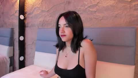 victoriaa2_doll online show from 11-12-25, 12:05