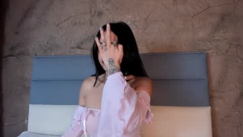 victoriaa2_doll online show from 11-17-25, 01:17