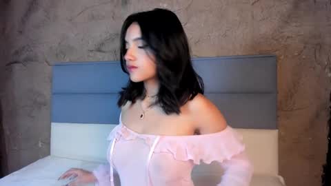 victoriaa2_doll online show from 12-02-25, 12:10