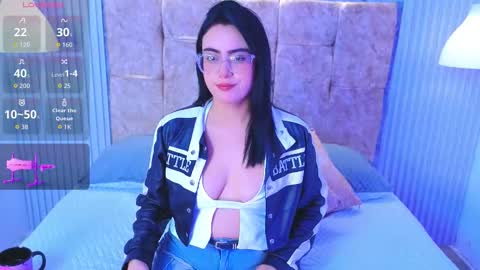 Victoria Andrade online show from 03-21-26, 01:05