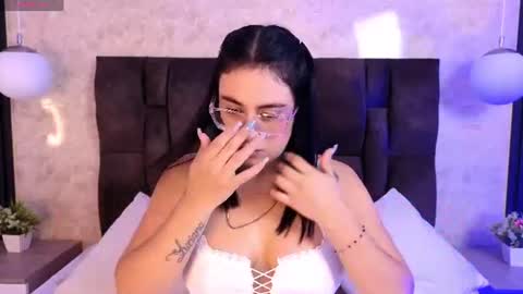 Victoria Andrade online show from 07-18-26, 11:36