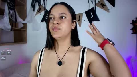 Snapshot of victoriablack_ chatting on 10-30-25, 11:11 Victoria online show from 10-30-25, 11:11