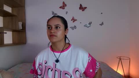 Snapshot of victoriablack_ chatting on 11-24-25, 07:24 Victoria online show from 11-24-25, 07:24