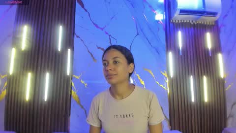 Victoria  online show from 03-10-26, 02:33