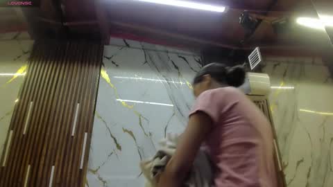 Victoria  online show from 03-26-26, 08:03