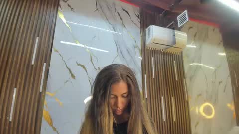 Victoria  online show from 04-22-26, 09:05