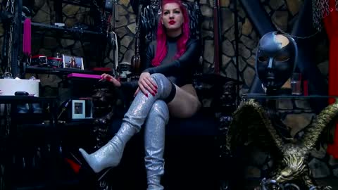 Snapshot of victoriaheller chatting on 01-28-25, 06:05 Victoria Heller online show from 01-28-25, 06:05