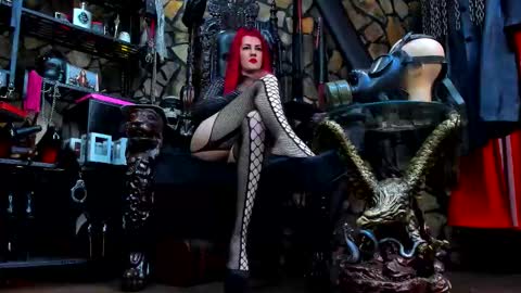 Snapshot of victoriaheller chatting on 09-13-25, 05:51 Victoria Heller online show from 09-13-25, 05:51