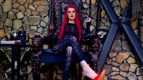 Snapshot of victoriaheller chatting on 10-31-25, 05:52 Victoria Heller online show from 10-31-25, 05:52