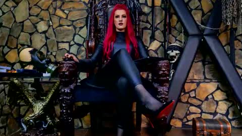 Snapshot of victoriaheller chatting on 11-08-25, 05:40 Victoria Heller online show from 11-08-25, 05:40