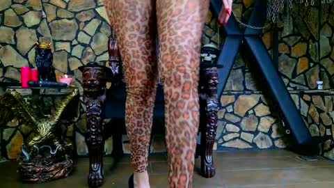 Snapshot of victoriaheller chatting on 03-10-26, 05:34 Victoria Heller online show from 03-10-26, 05:34