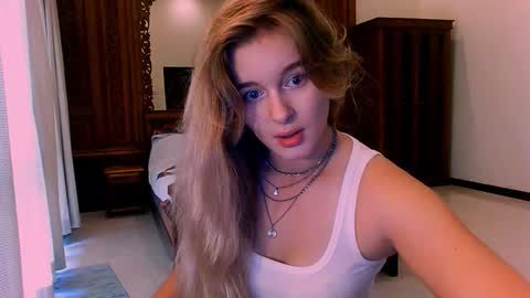 Eva and Victor online show from 11-01-25, 05:31