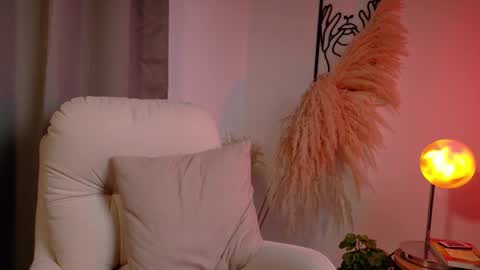 Snapshot of victorianova chatting on 02-27-26, 08:20 VictoriaNova online show from 02-27-26, 08:20