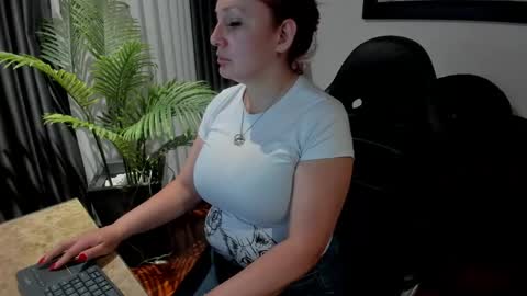 victoriapaker online show from 05-02-26, 11:26
