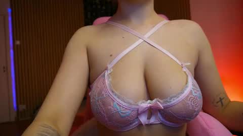 victoriarim online show from 02-22-26, 06:24