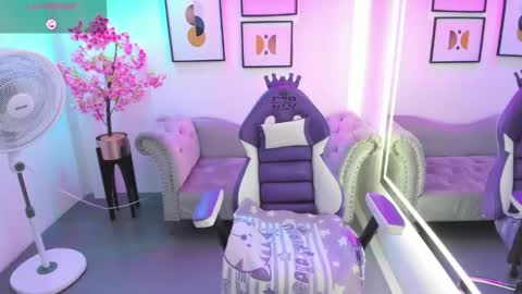 Snapshot of victoriia_doll chatting on 05-09-26, 12:21 Victoria. online show from 05-09-26, 12:21